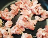 ワインに合う♪豚肉ピーマンのハリッサ炒め作り方2写真
