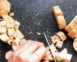 古いパンで自家製クルトン①オーブン編作り方1写真