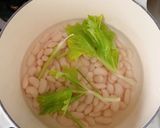 紫キャベツとソーセージ白インゲンの煮込み作り方2写真