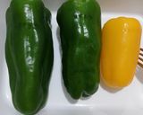 丸ごとピーマンと手羽元のクタクタ煮作り方1写真