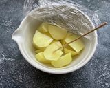 レンジで簡単！イカの塩辛ポテサラ作り方1写真
