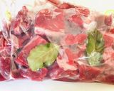 夕飯のおかずにビーフシチュー作り方1写真