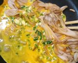 簡単！ふわふわ卵とまいたけの中華風炒め♪作り方4写真