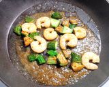 エビとキュウリに卵のナンプラー炒め作り方4写真