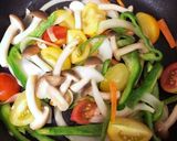 鮭ソテー　野菜のバター醤油がけ作り方3写真
