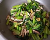 小松菜と鰯の干物のイタリア風作り方3写真