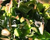 胡瓜とわかめの酢の物のせ冷やし塩ラーメン作り方2写真