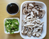 きのことししとうの甘辛オイスター炒め作り方1写真