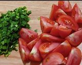 料理動画ニラトマトピリ辛ポン酢だれサラダ作り方1写真