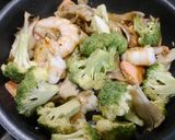 銀鮭と海老とブロッコリーのレモン蒸し焼き作り方4写真