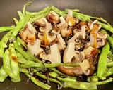 いんげんと椎茸のオイスターソース炒め作り方3写真