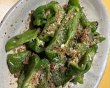 丸ごと焼きピーマンの かつお醤油和え作り方4写真