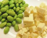夏の定番！枝豆とチーズの簡単おにぎり作り方2写真