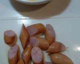 簡単！ふわふわ卵とウインナー炒め♪作り方1写真