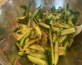 胡瓜と茗荷の胡麻酢和え作り方1写真