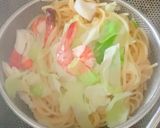 キャベツとエビのアイオリソースパスタ作り方7写真