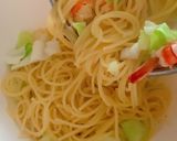 キャベツとエビのアイオリソースパスタ作り方8写真