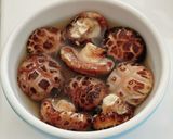 干し椎茸の出汁がきいた中華丼作り方1写真