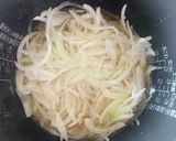 鶏のブロードで炊いたオニオンバターライス作り方4写真