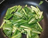 副菜に　シャキッと小松菜ベーコン炒め作り方6写真