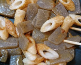簡単！こんにゃくとちくわのごま味噌炒め♪作り方3写真