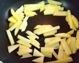 しめじとじゃがいもとベーコンのごま油炒め作り方3写真