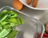 辛ラーメンの、卵ウインナー野菜入り作り方2写真