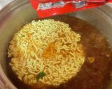 辛ラーメンの、卵ウインナー野菜入り作り方5写真
