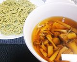 キノコ汁とゆず胡椒で食べる茶そば作り方6写真