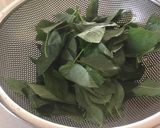 栄養満点♪モロヘイヤの中華風スープ作り方1写真