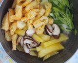 レンジで時短！じゃがいも・椎茸の味噌汁♪作り方2写真