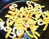 モロヘイヤとちくわと油揚げの炒め。作り方4写真