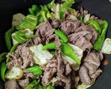 【牛肉とピーマンとキャベツの味噌炒め】作り方6写真