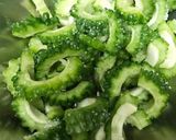 厚揚げで☆塩麹ゴーヤチャンプルー作り方1写真