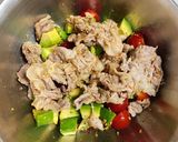 豚肉とトマトの簡単アボカド丼作り方3写真