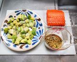 サーモンと冷凍アボカドのポキそうめん作り方1写真