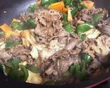牛肉・ピーマン・舞茸・人参・豆腐旨旨炒め作り方5写真