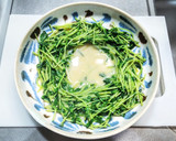 豆苗とシーフードのピリ辛マヨネーズ炒め作り方5写真