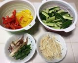 フリフリするだけ。夏野菜の浅漬け風サラダ作り方2写真