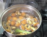 うどんで作る鯖缶となめこのフォー風作り方2写真