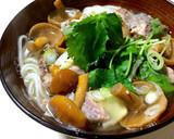 うどんで作る鯖缶となめこのフォー風作り方3写真