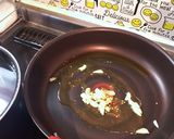 豆苗とベーコンしめじのペペロンチーノ作り方1写真