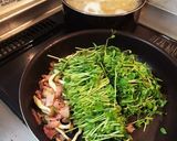 豆苗とベーコンしめじのペペロンチーノ作り方4写真