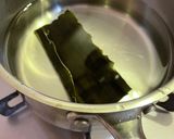 基本のお出汁（昆布とかつお節だし）作り方1写真