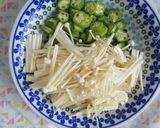レンジで簡単！オクラとえのきの梅あえ♪作り方1写真