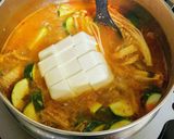 20分で完成 韓国家庭の味ツナキムチチゲ作り方7写真
