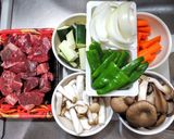 牛すね肉とズッキーニのトマト煮作り方1写真