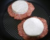 簡単！カマンベールチーズハンバーグ　作り方5写真