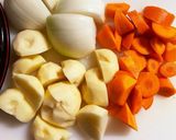 ストウブ55分♪簡単絶品・鶏肉無水煮込み作り方2写真