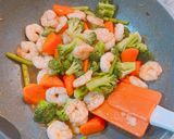 ☆海老と野菜のオイスターソース炒め☆作り方8写真